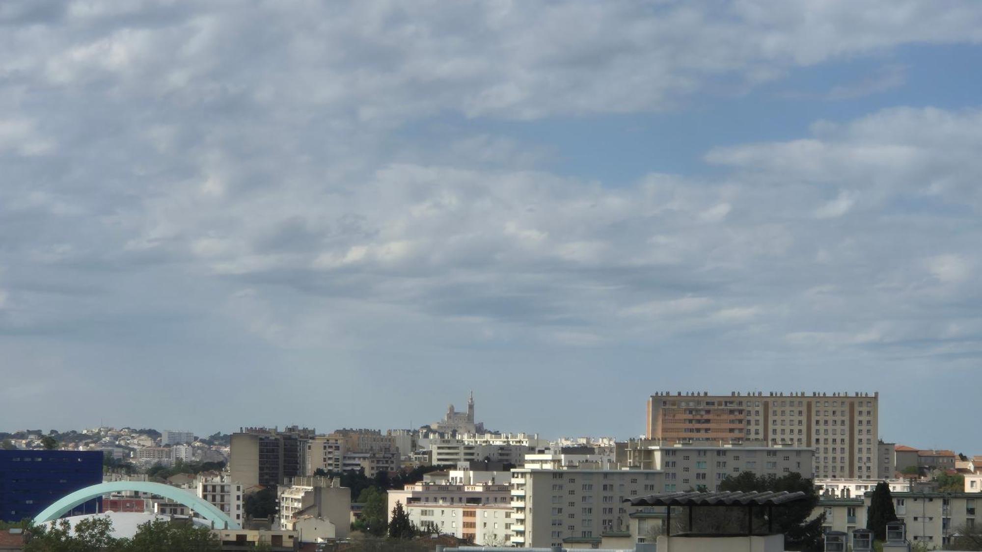 Massilia Calling Appartement Marseille Proche Metro Climatise Bien Decore Екстер'єр фото